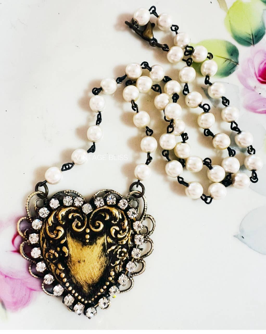 Brass Patina Heart Filigree Necklace - The Ruffled Bull Boutique