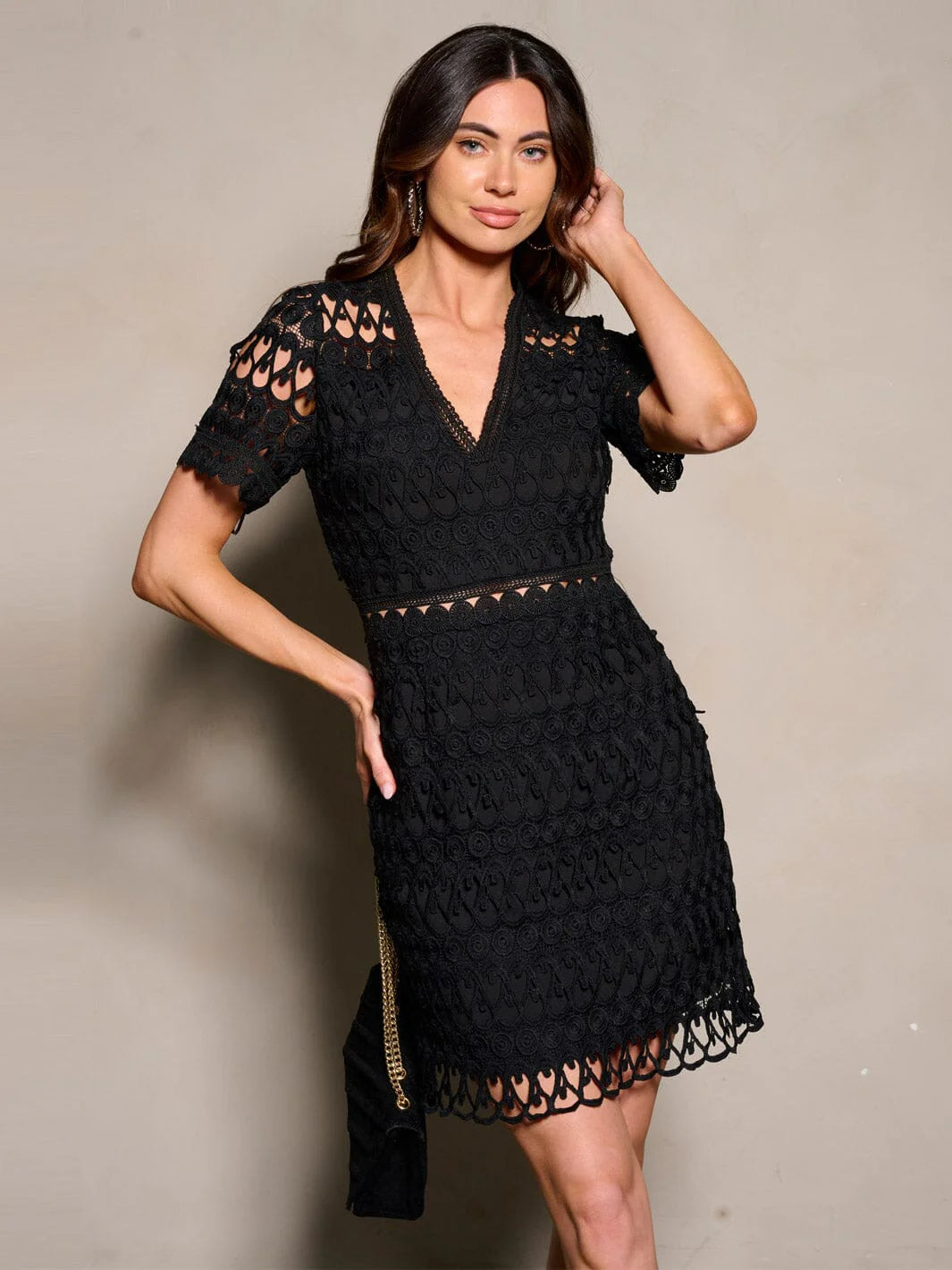 WOMEN'S SHORT SLEEVE V-NECK EYELET DETAILED MINI DRESS - The Ruffled Bull Boutique