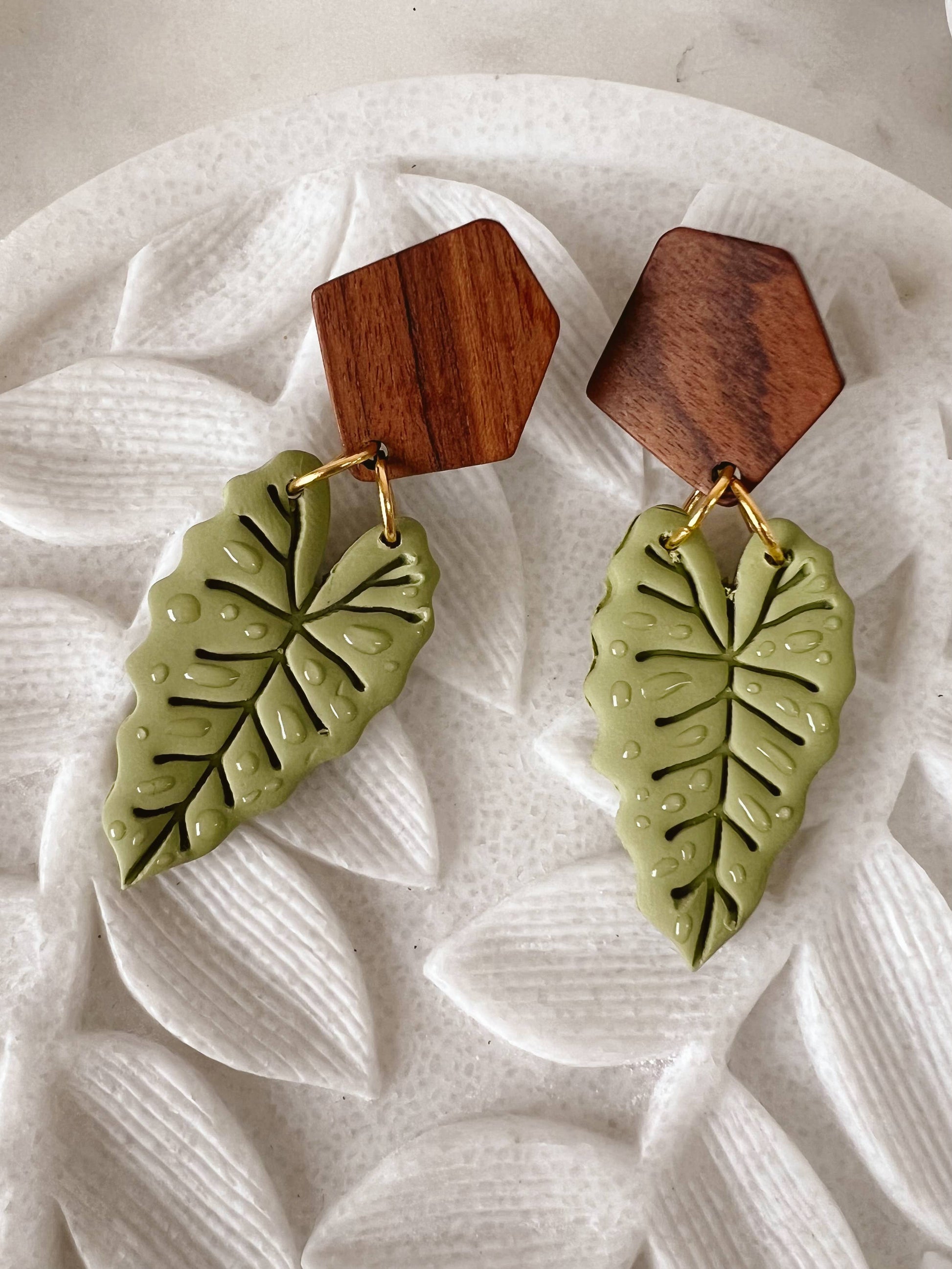 Plants | Plant Earrings | Spring Earrings | Clay | Green - The Ruffled Bull Boutique